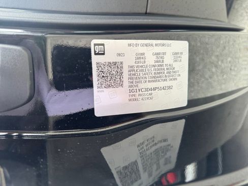 Used 2023 Chevrolet Corvette Stingray w/ Z51 Performance Package image 37