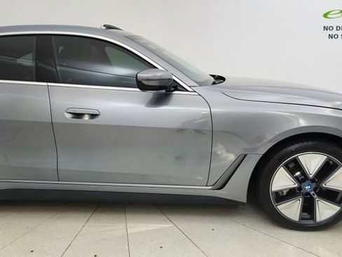 Used 2023 BMW i4 eDrive35 w/ Premium Package RWD image 8