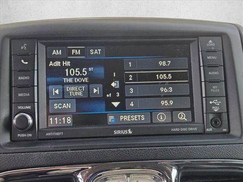 Used 2016 Chrysler Town & Country Touring image 15