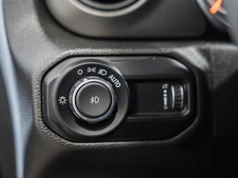 Used 2023 Jeep Wrangler Unlimited Sport AWD/4WD image 39