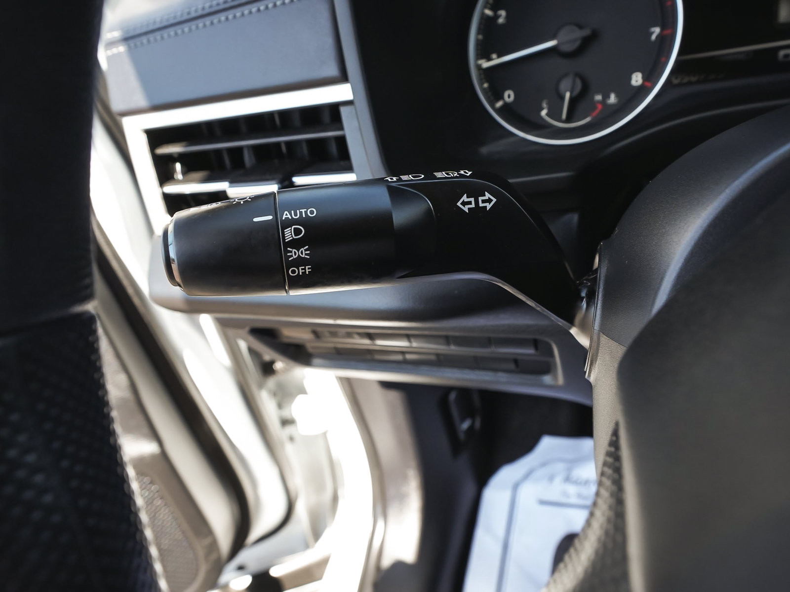 Used 2023 Mitsubishi Outlander ES AWD/4WD image 23