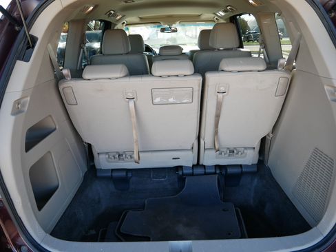Used 2011 Honda Odyssey EX-L image 18