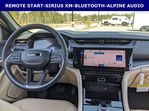 New 2026 Jeep Grand Cherokee Limited RWD image 11