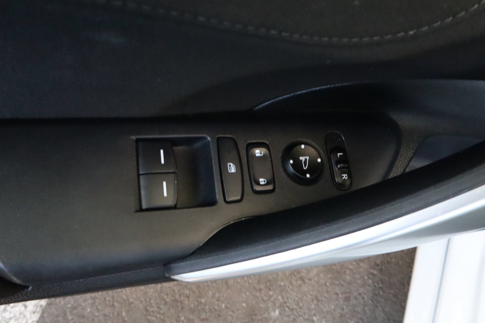 Used 2020 Honda Civic EX image 19