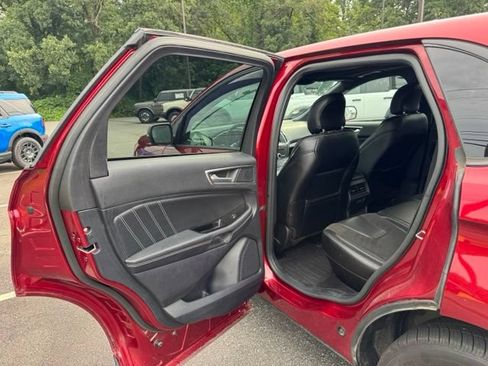 Used 2019 Ford Edge ST w/ Equipment Group 401A AWD/4WD image 12