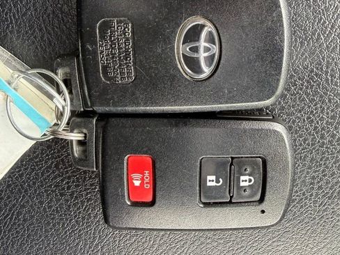 Used 2021 Toyota 4Runner Limited image 28