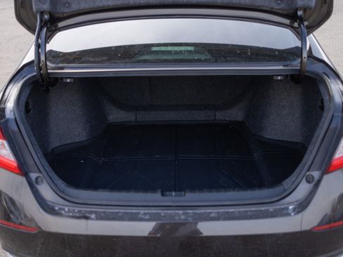 Used 2018 Honda Accord EX image 19