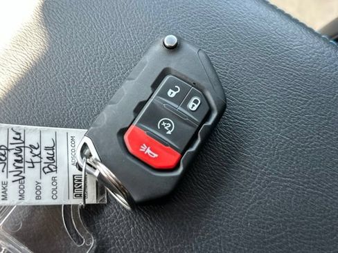 Used 2024 Jeep Wrangler Unlimited Rubicon 4xe AWD/4WD image 2