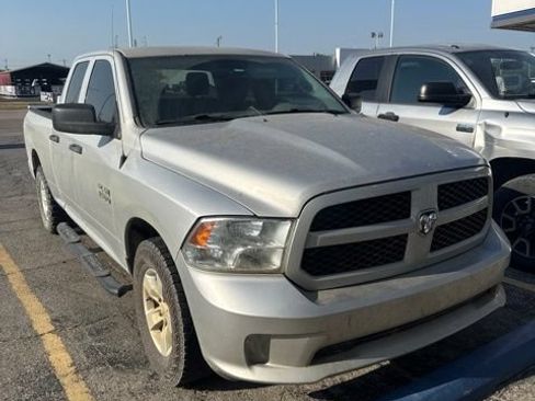 Used 2018 RAM 1500 Express RWD image 1