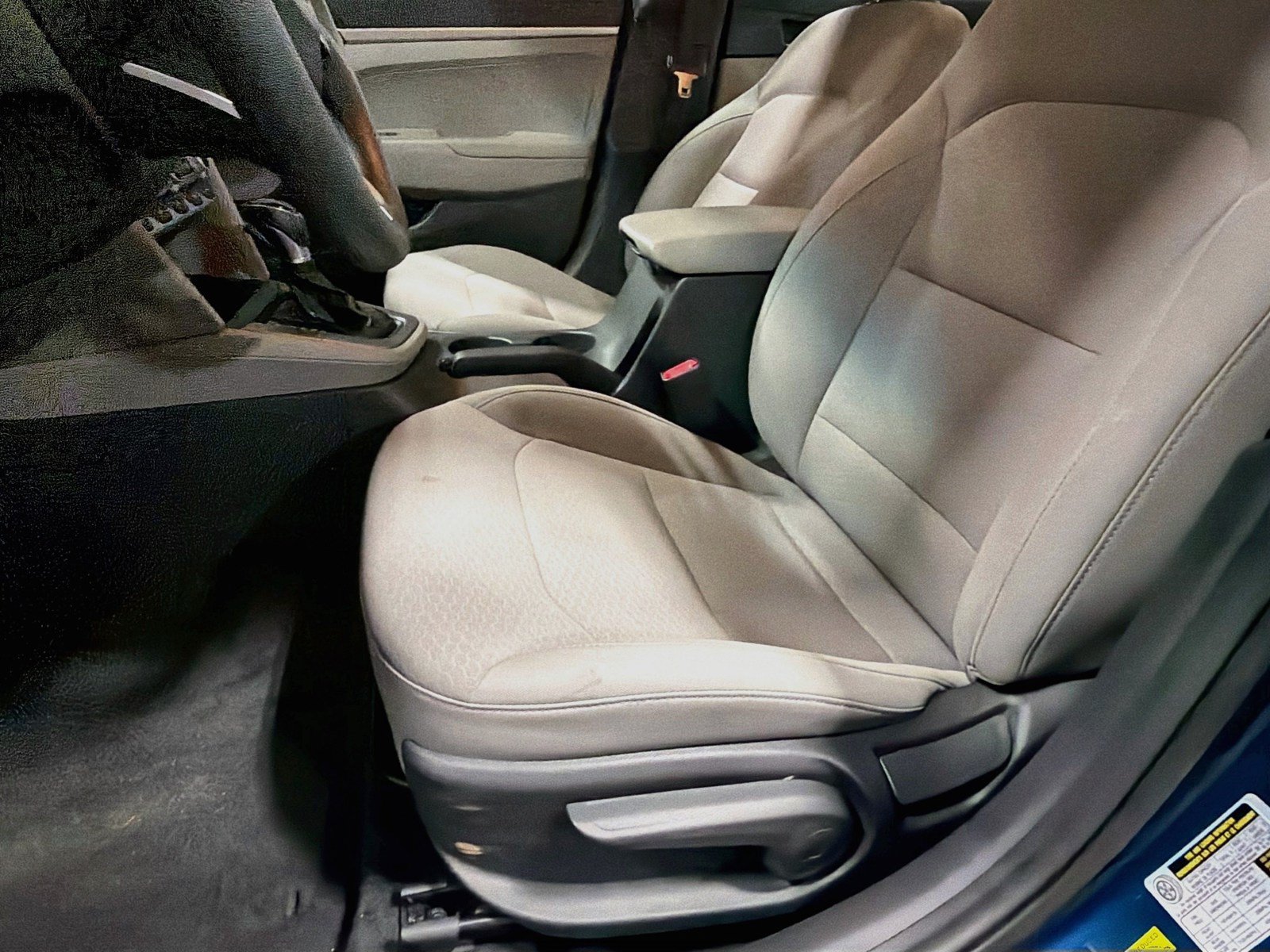 Used 2020 Hyundai Elantra SE FWD image 6