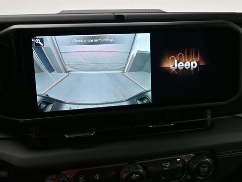 New 2025 Jeep Gladiator Sport AWD/4WD image 15