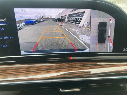 Used 2024 Cadillac Escalade Premium Luxury w/ Performance Package image 11