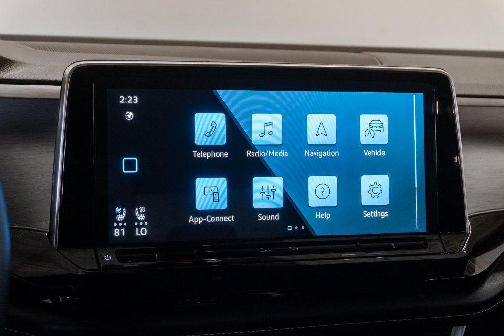 Used 2025 Volkswagen Atlas Cross Sport SE AWD/4WD image 17