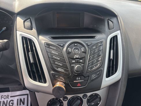Used 2014 Ford Focus SE FWD image 14