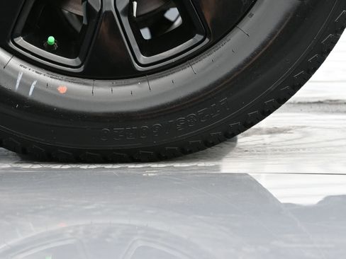 Used 2024 RAM 2500 Limited image 43