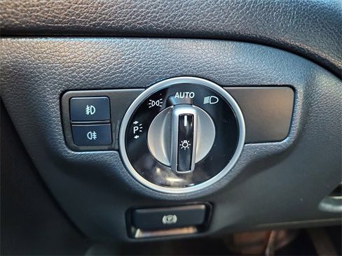 Used 2019 Mercedes-Benz GLA 250 4MATIC image 24