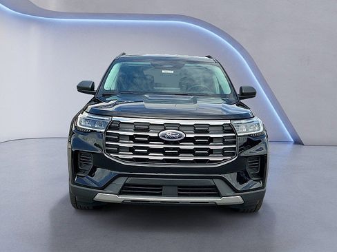 New 2026 Ford Explorer Active image 8