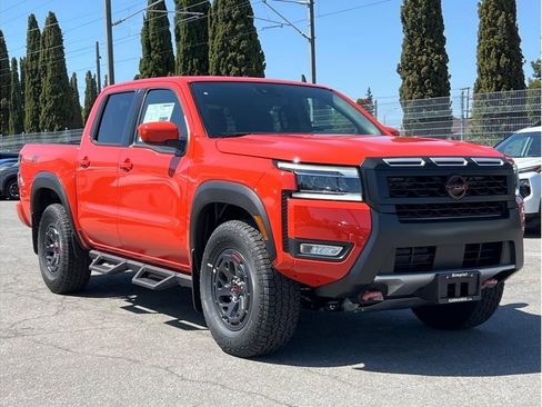 New 2025 Nissan Frontier PRO-4X image 3