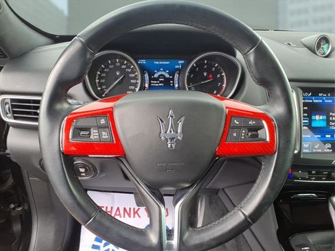Used 2019 Maserati Levante AWD/4WD image 9