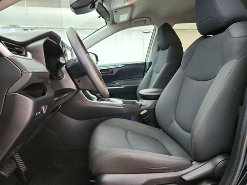 Used 2019 Toyota RAV4 LE w/ All Weather Liner Package AWD/4WD image 11
