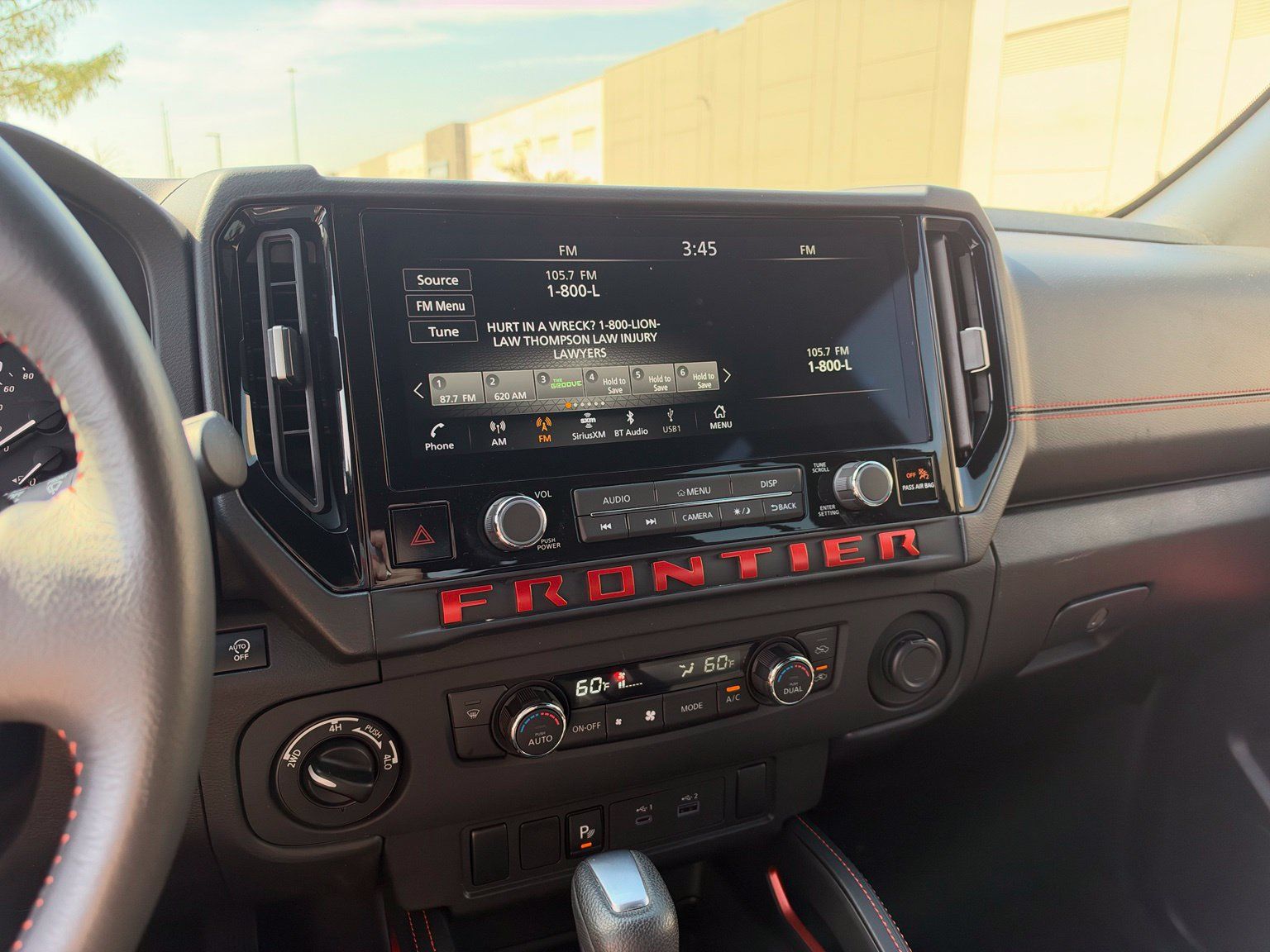 Used 2025 Nissan Frontier PRO-4X AWD/4WD image 11