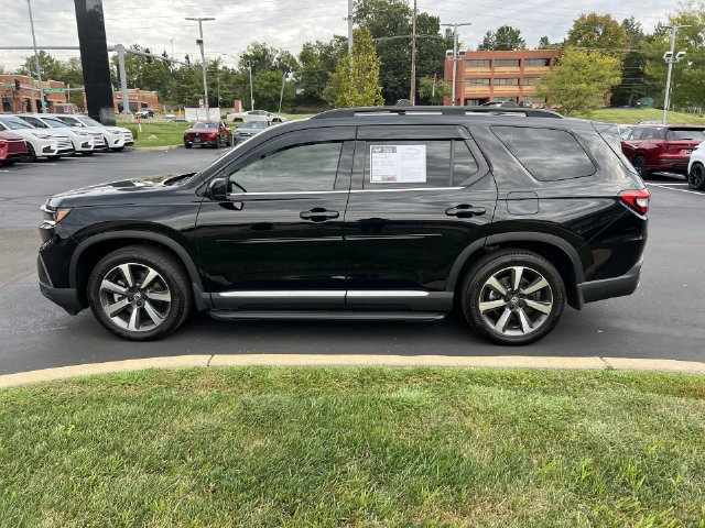 Used 2025 Honda Pilot Elite image 6