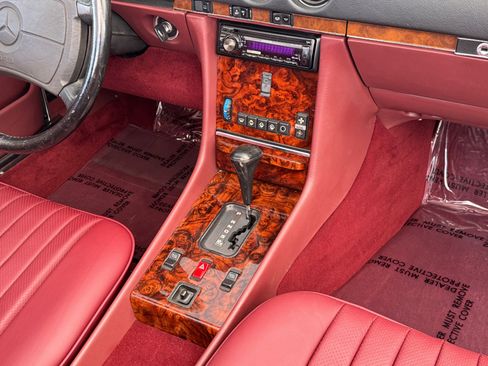 Used 1987 Mercedes-Benz 560 SL image 28