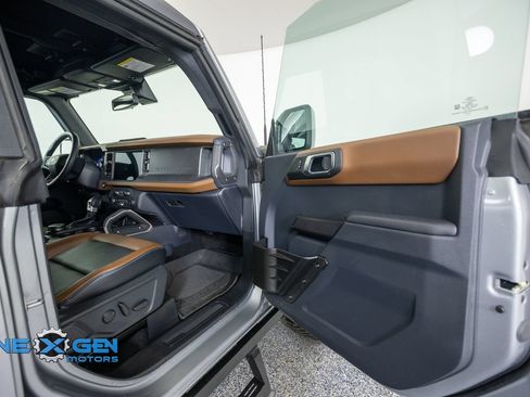 Used 2024 Ford Bronco Outer Banks AWD/4WD image 42
