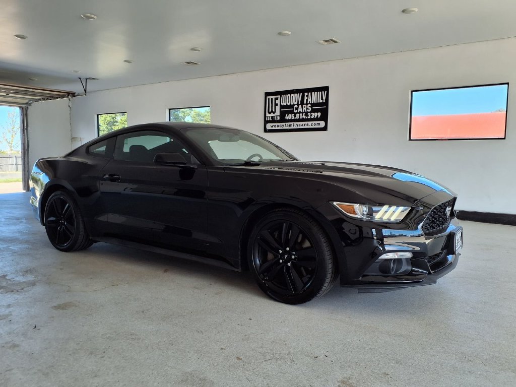 Used 2017 Ford Mustang Coupe w/ Ecoboost Performance Package RWD image 18
