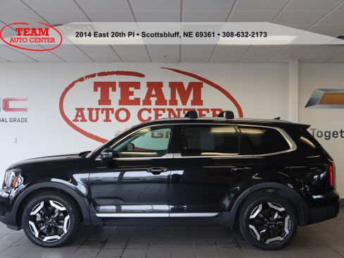 Used 2025 Kia Telluride S image 1