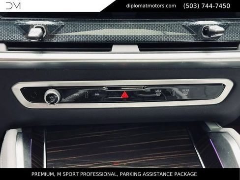 Used 2025 BMW X6 xDrive40i w/ Premium Package AWD/4WD image 38