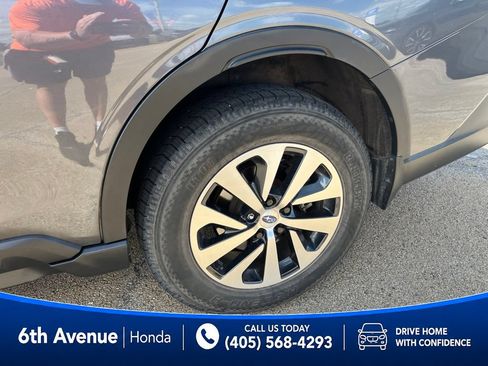 Used 2021 Subaru Outback Premium AWD/4WD image 10