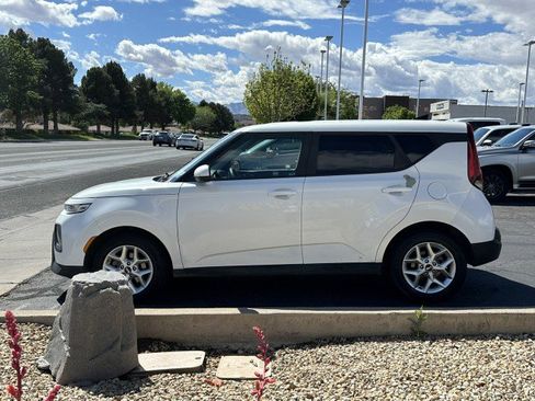 Used 2021 Kia Soul S FWD image 6