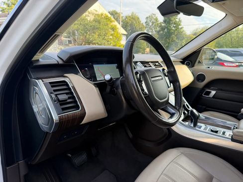 Used 2018 Land Rover Range Rover Sport HSE AWD/4WD image 10