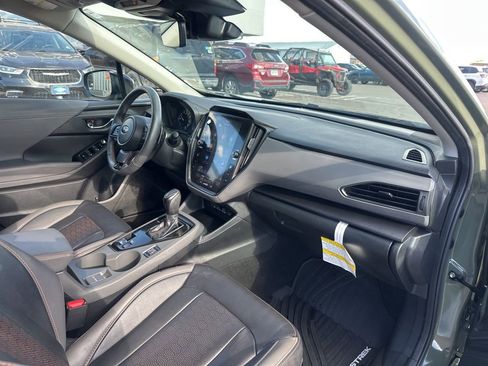Certified 2025 Subaru Crosstrek 2.5i Limited w/ Crosstrek Mirror Package image 11