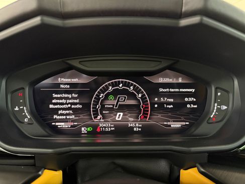 Used 2022 Lamborghini Urus AWD/4WD image 39