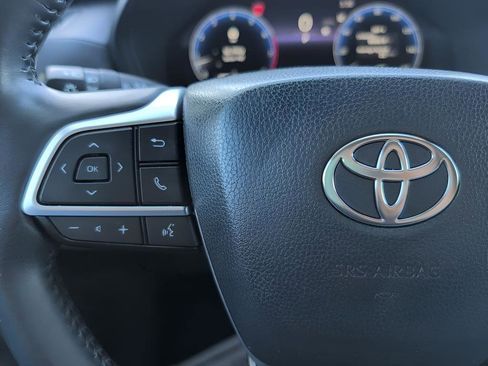 Used 2024 Toyota Grand Highlander Limited image 14