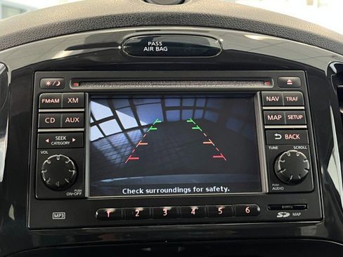 Used 2014 Nissan Juke SL image 19