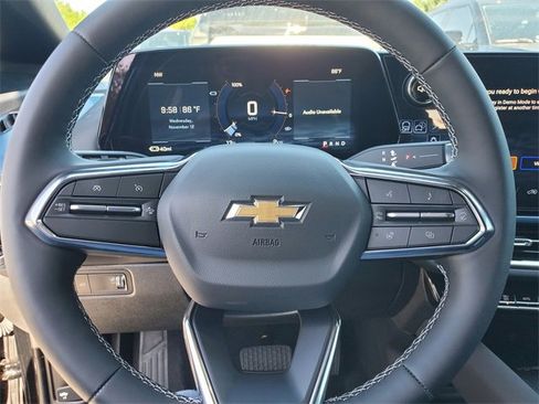 New 2026 Chevrolet Equinox EV LT image 12