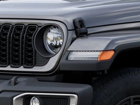 New 2025 Jeep Gladiator Sport AWD/4WD image 10