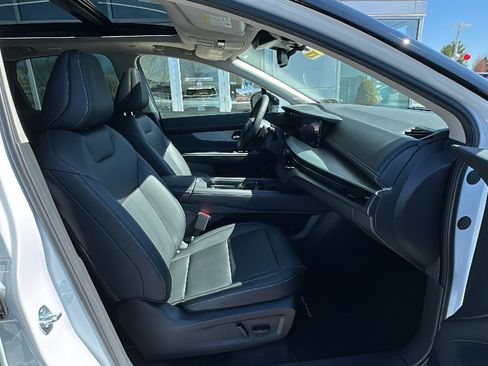 Certified 2025 Nissan Murano SL w/ Cargo Package image 24