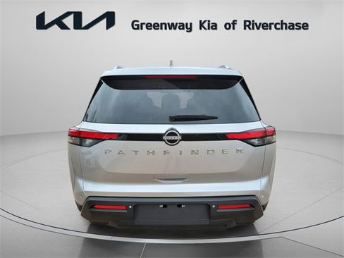 Used 2025 Nissan Pathfinder SL image 6