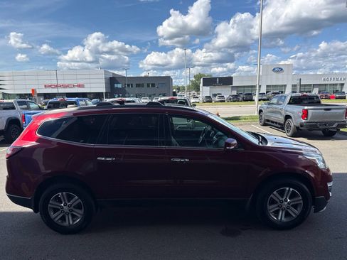 Used 2017 Chevrolet Traverse LT AWD/4WD image 5
