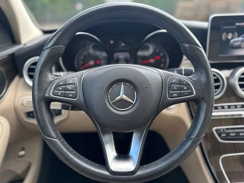 Used 2017 Mercedes-Benz C 300 4MATIC Sedan image 19