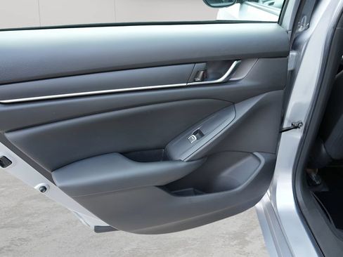 Certified 2022 Honda Accord LX image 10