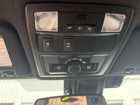 Used 2018 Toyota Tacoma TRD Off-Road AWD/4WD image 22
