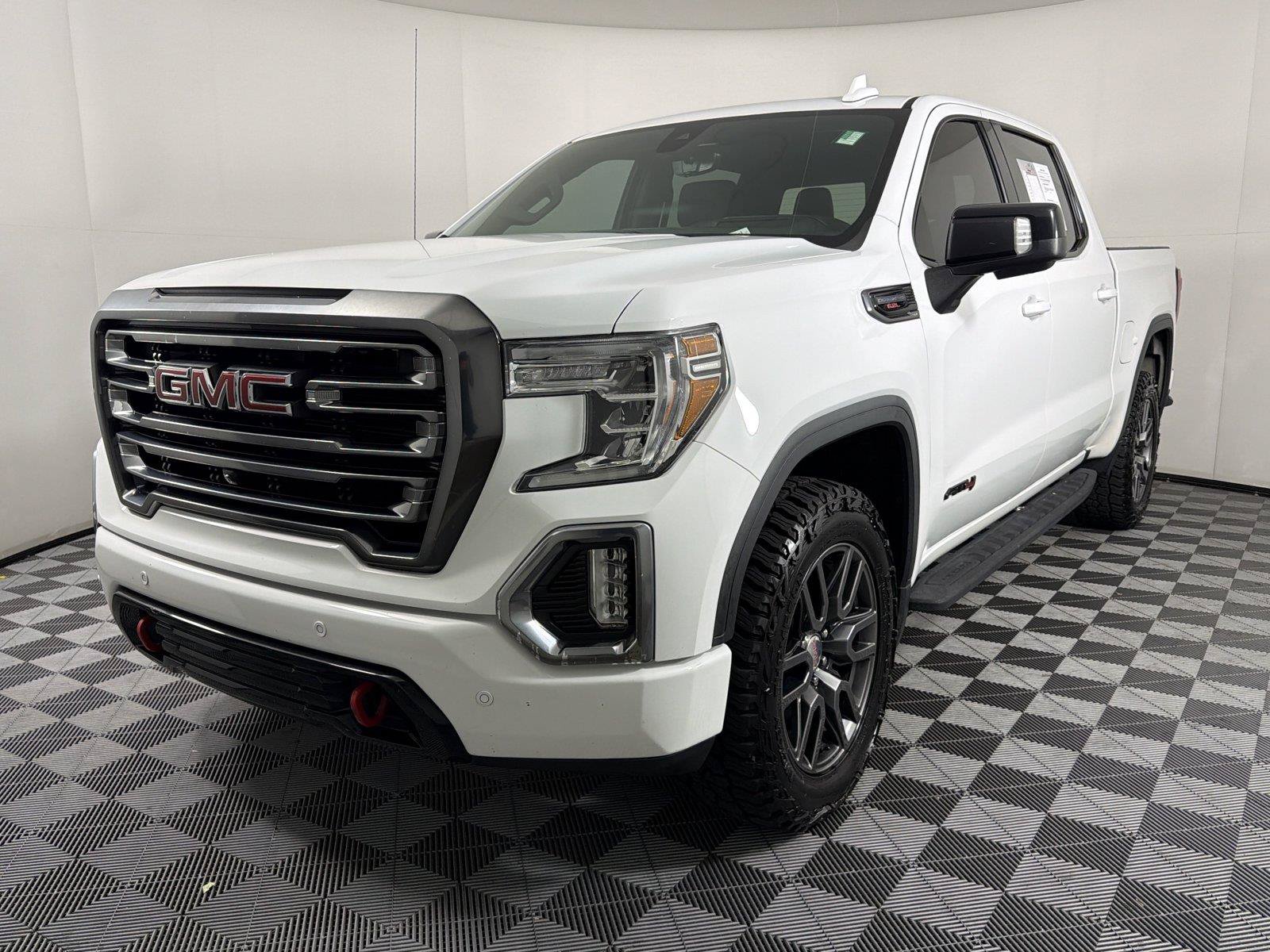 Used 2021 GMC Sierra 1500 AT4 w/ AT4 Premium Package AWD/4WD image 3