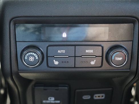 Used 2023 GMC Acadia AT4 w/ Technology Package AWD/4WD image 22