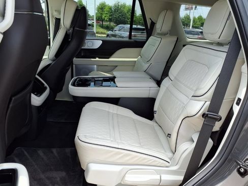 Used 2024 Lincoln Navigator Black Label AWD/4WD image 22