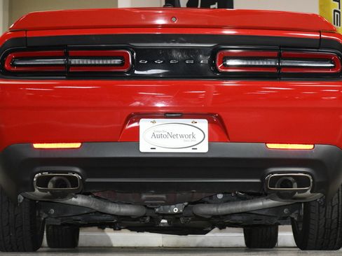 Used 2020 Dodge Challenger SXT image 82